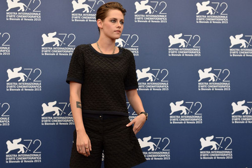 kristen stewart equals photocall and press conference 2015 venice film festival 23.jpg