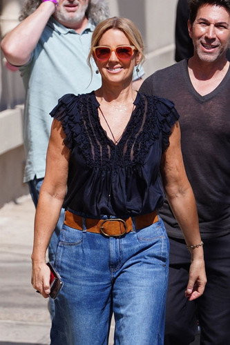 sarah mclachlan after her live performance on jimmy kimmel live in hollywood 05 01 2024 10.jpg