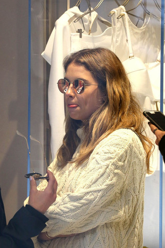 ashley benson shopping in milan october 2015 8.jpg