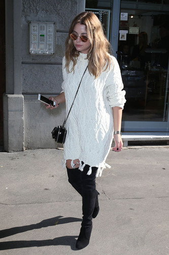 ashley benson shopping in milan october 2015 4.jpg