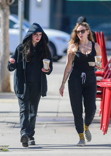 drea de matteo and alabama gypsy rose jennings out in los angeles 04 30 2024 5.jpg