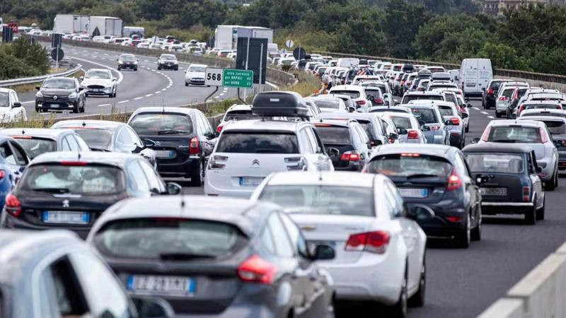 Fine settimana di Traffico Vacanze: Previsioni e Monitoraggio Viaggi