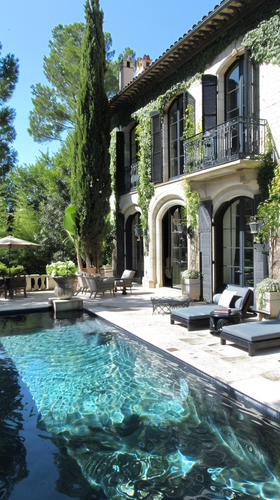 louispietsch 36677 french pool design ar 916 01456e7e 1e2c 42a3 9025 5c6623d18f6f 3.png