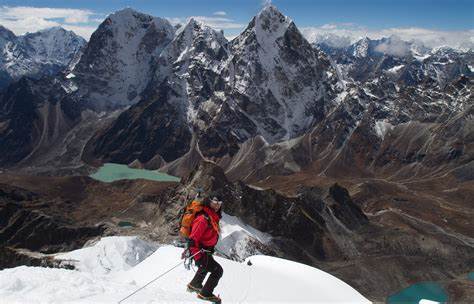 Lobuche.jpg