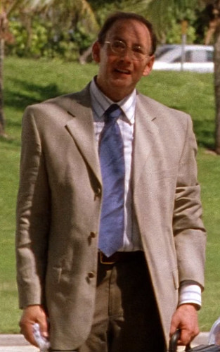 Burn Notice S01E09 Hard Bargain (1080p x265 EDGE2020).mkv snapshot 01.59 [2024.06.20 10.48.56].jpg