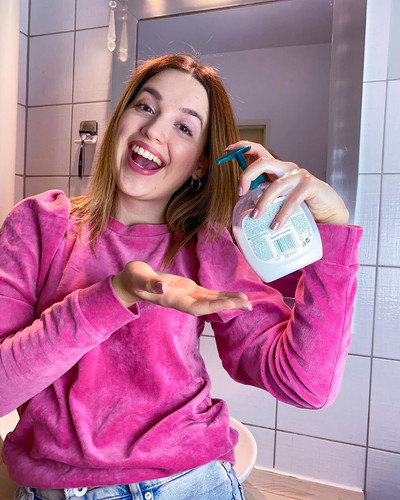 Natalia Sisik Photos.jpg