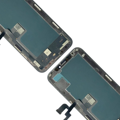 iPhone XS OLED 4.jpg