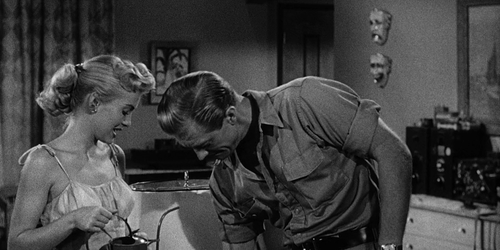 cap Day.The.World.Ended.1955.576p.BluRay.AAC2.0.x264 MH 00 17 38 03.png