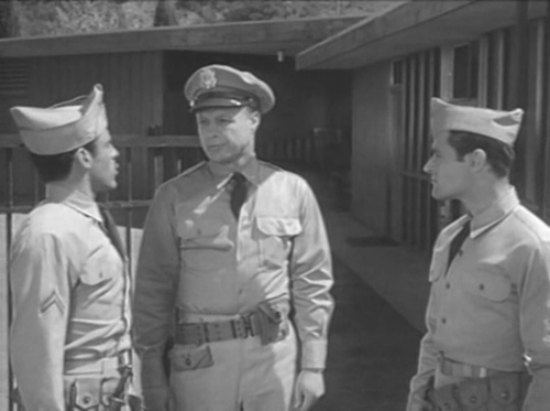 cap It.Conquered.the.World.1956.DVDRip.x264 rdk 00 25 57 05.png