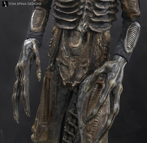 aliens costume statue 3.jpg