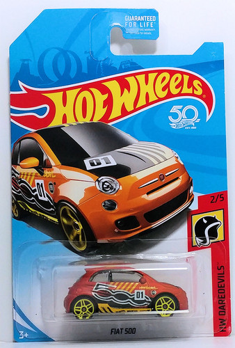 Машинка Hot Wheels Fiat 500 2018 Daredevils (2 5) orange Chase FJX51.jpg