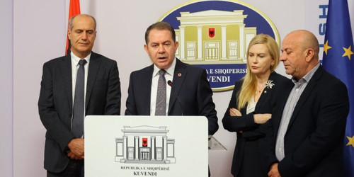 449791714 780891444236095 42579780150584918 n.jpg? nc cat=100&ccb=1 7& nc sid=127cfc& nc ohc=aIEFPA4.jpg