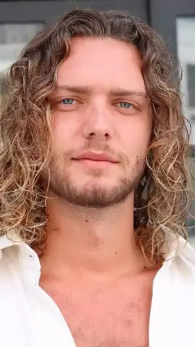 71. Long Curls ergebnis.webp