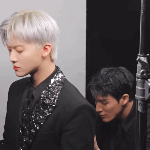 3308A110 10FA 4B33 B8BD 2FA83E8E839B.gif