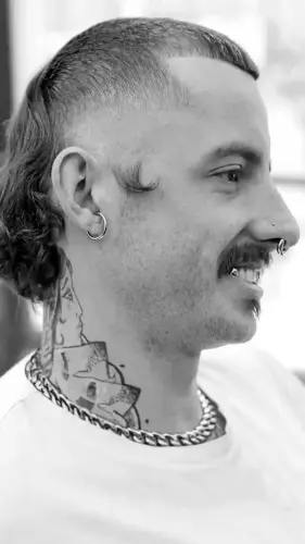 237. Buzz Cut ergebnis.webp
