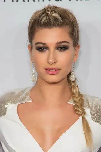fashion 2016 03 hailey baldwin img main