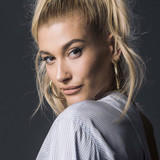 Model Hailey Baldwin 2020 4K Ultra HD Mobile Wallpaper 950x1689