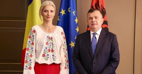 6060030345398552689?url=https%3A%2F%2Fshqiptarja.com%2Fuploads%2F780x440%2F1720115000 balla.jpg&fb o.jpg