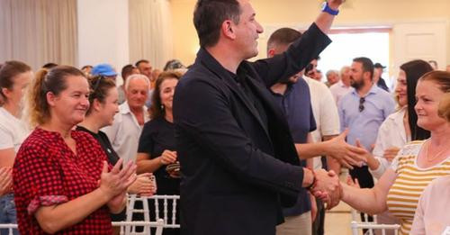 11944240091000265517?url=https%3A%2F%2Fshqiptarja.com%2Fuploads%2F780x440%2F1720116927 veliaj.JPG&fb.jpg