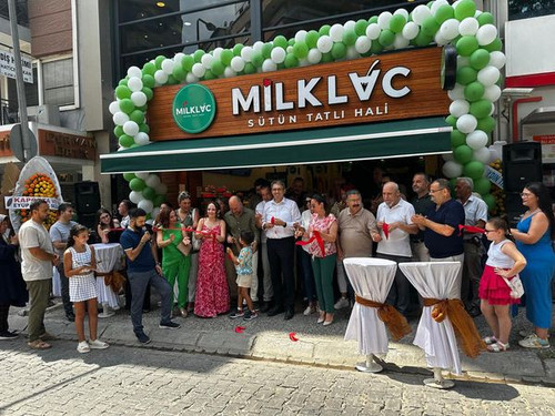 449786053 1051239686362851 7953942158990242021 n.jpg?stp=dst jpg s600x600& nc cat=106&ccb=1 7& nc si.jpg