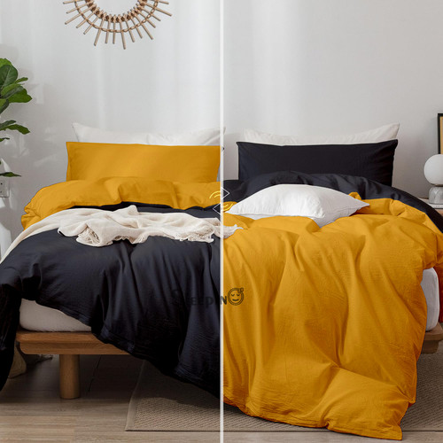 Gold black 5.jpg
