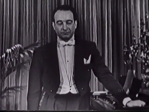 cap Victor Borge Great Comedy Performances (1992) 00 08 09 06.png