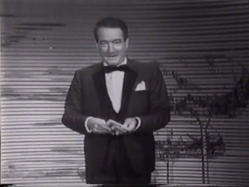 cap Victor Borge Great Comedy Performances (1992) 00 03 49 01.png