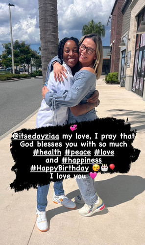 post carla perez.jpg