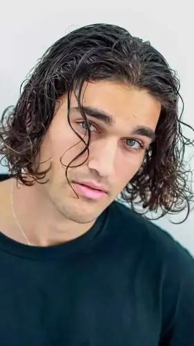 8. Curly Surfer ergebnis.webp