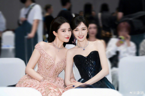 372808F0 EC28 49AF 96B5 9F9793497F39.jpg