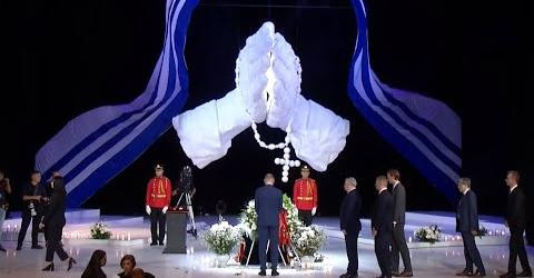 9608917821534084520?url=https%3A%2F%2Fi.ytimg.com%2Fvi%2Fh81E9tgEnJc%2Fhqdefault live.jpg&fb obo=1&u.jpg