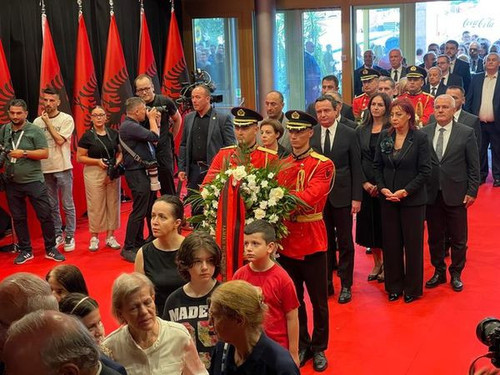 449476395 1257427349008755 9059165907321081644 n.jpg?stp=dst jpg s600x600& nc cat=101&ccb=1 7& nc si.jpg