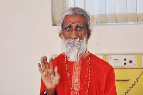 morto il guru indiano che non mangiava da 80 anni.jpg