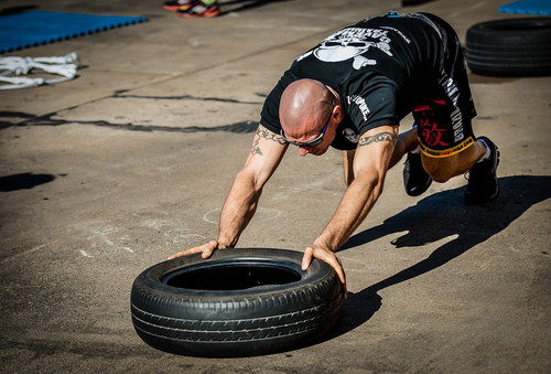 tyre push 2140997 1280.jpg