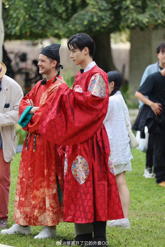 672DCEAB 8CDF 41BA 9ECC 66E38185F106.jpg