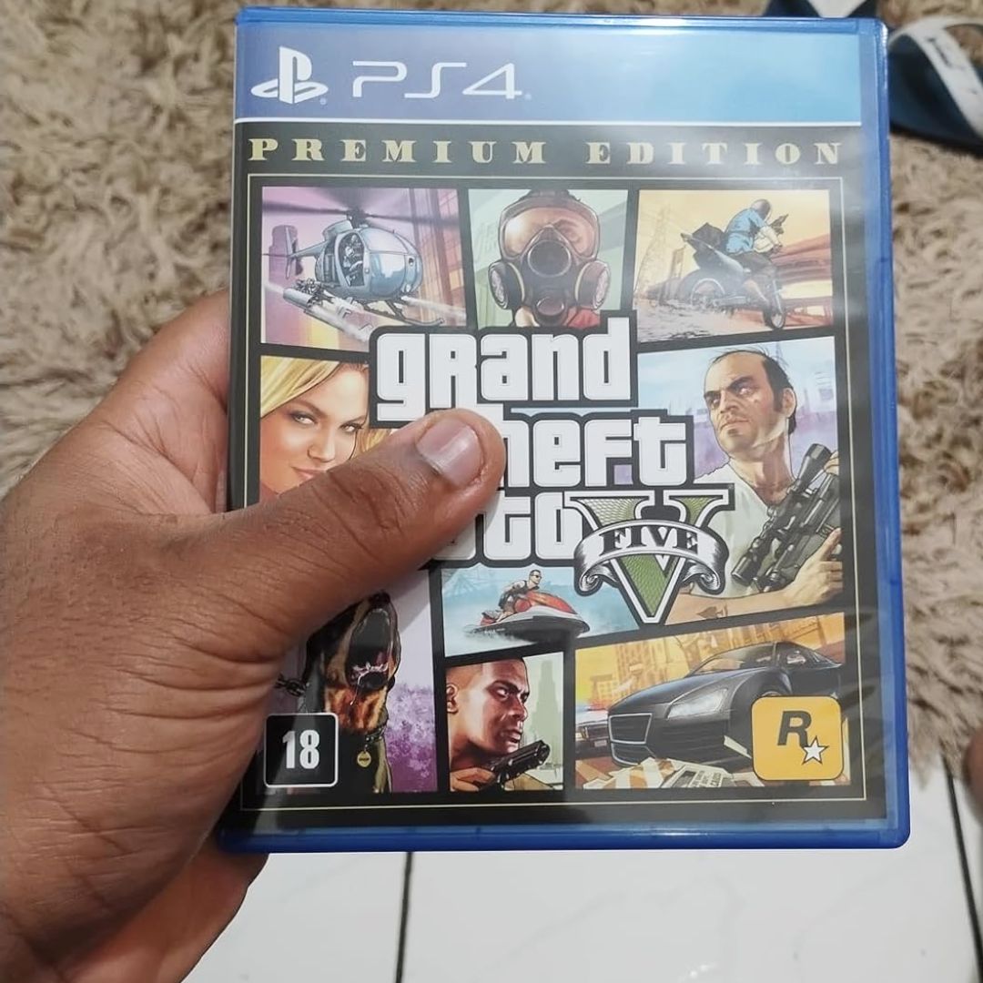 Grand Theft Auto V – Premium Online Edition – Playstation 4