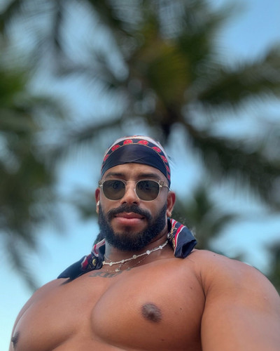 Photo by Felipe FERR on July 22, 2024. May be an image of 1 person, beard, biceps, body building, he.jpg
