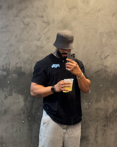 Photo by Felipe FERR on July 15, 2024. May be a selfie of 1 person, beard, biceps, body building, sw.jpg