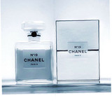 1047157350845575201 1 farbig