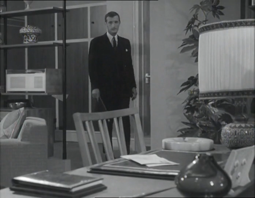 cap Upscale Gideon's Way S01E01 The State Visit 00 06 33 02.png