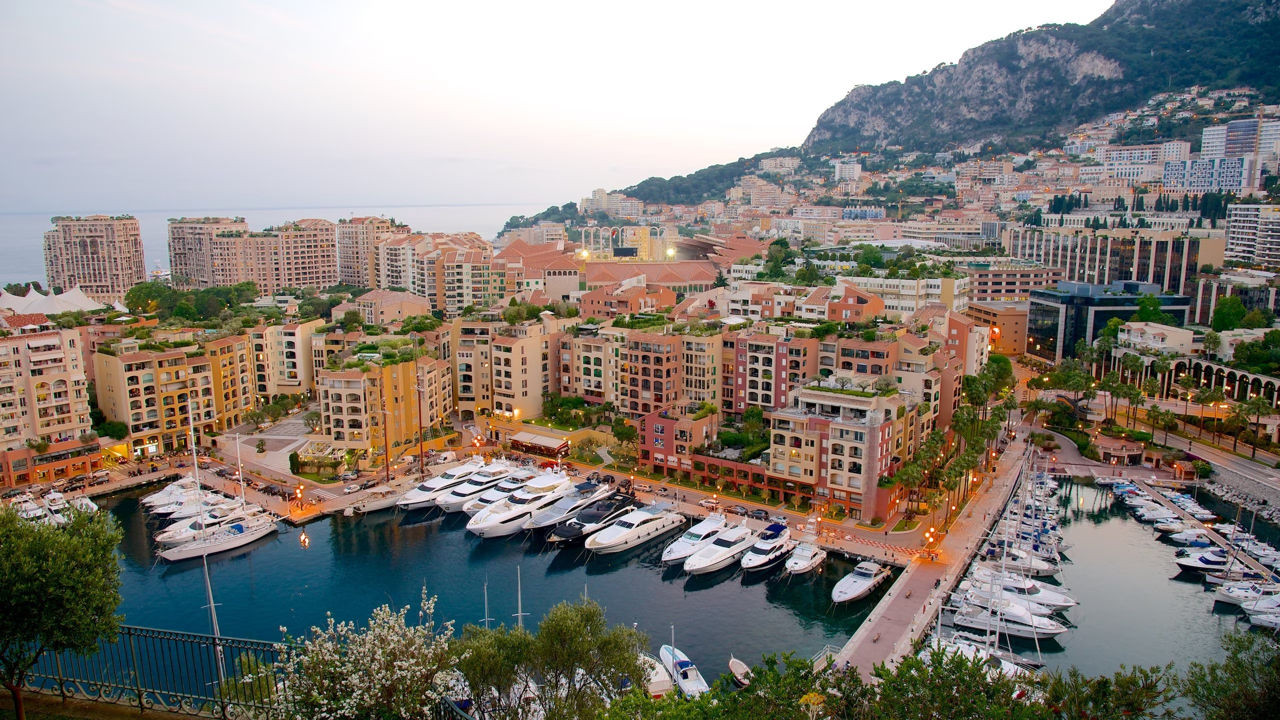 Lavorare a Monaco: Opportunità e Requisiti per Stranieri