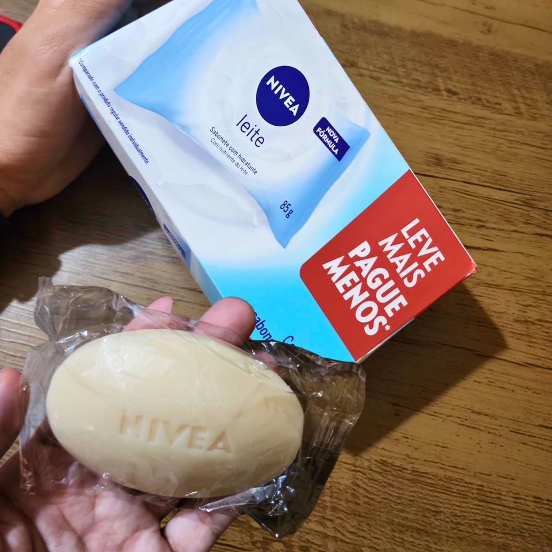 NIVEA Sabonete em Barra Hidratante Leite Promo 6 un. 85g – Com fragrância suave e espuma cremosa, esse sabonete limpa e mantém a pele hidratada após o banho