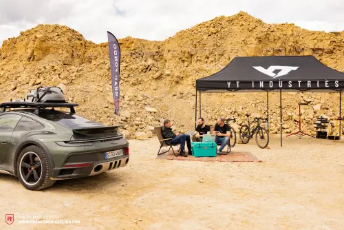 Porsche 911 Dakar Walter Roehrl Interview YT Szepter WEB 2871 18 11zon