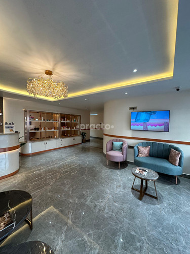 Best Hair Transplant Clinic in Hyderabad - Dermaura.jpg