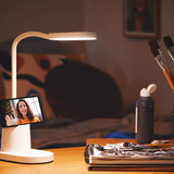 back school Back to school: arrivano le lampade da tavolo Philips