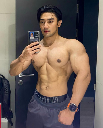 Photo by 🚀𝙉𝙞𝙩𝙞𝙨𝙖𝙧𝙩 𝙅𝙖𝙠𝙗𝙤𝙧𝙫𝙤𝙧𝙣𝙥𝙝𝙖𝙣🧜 ♂️ on June 28, 2024. May be a selfie of one or more people, bicep.jpg