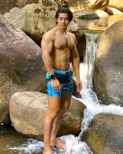 Photo by 🚀𝙉𝙞𝙩𝙞𝙨𝙖𝙧𝙩 𝙅𝙖𝙠𝙗𝙤𝙧𝙫𝙤𝙧𝙣𝙥𝙝𝙖𝙣🧜 ♂️ on July 13, 2024. May be an image of 1 person and body of wate.jpg