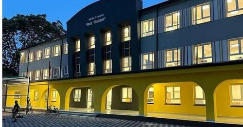 7615295099150297069?url=https%3A%2F%2Flexo.al%2Fwp content%2Fuploads%2F2024%2F09%2Fshkolla Avni Rust.jpg