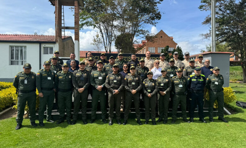 GW AYDfaAAAec3u?format=png.png