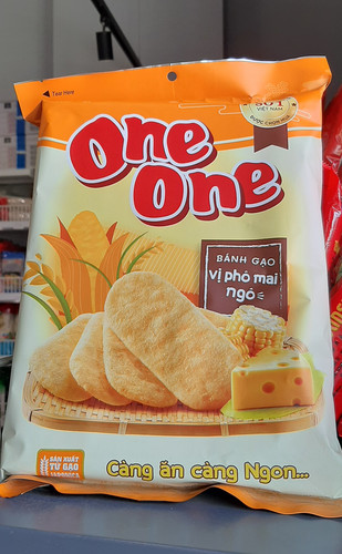 One One słodkie krakersy ryżowe smak serowy 118g 16,50.jpg